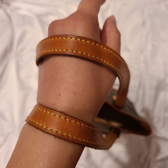 Sold - Picture 4 of 13